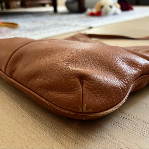 Modalu tan crossbody - Picture 3 of 7